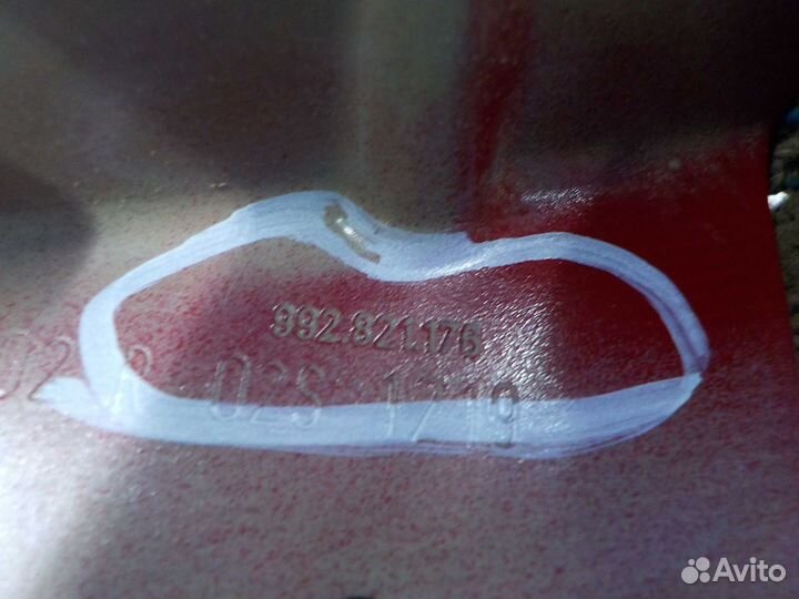 Кронштейн крыла porsche 911 передний правый