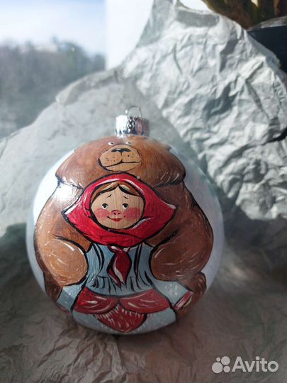 Елочный шар с росписью