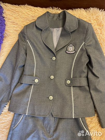 Брючный костюм для девочки (можно сказать новый)