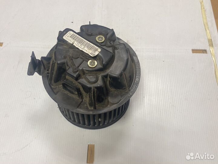 Моторчик печки Renault Logan 1 с кондиционером