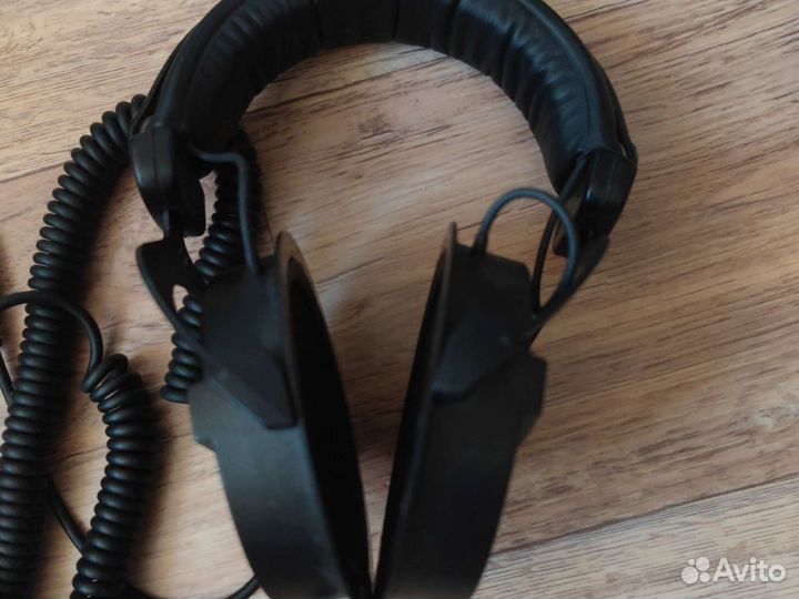 Наушники Beyerdynamic DT 990 PRO / 250 ohm