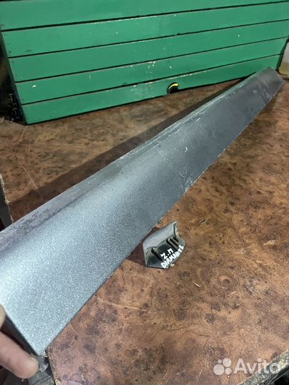 Молдинг двери Mitsubishi Diamante F31