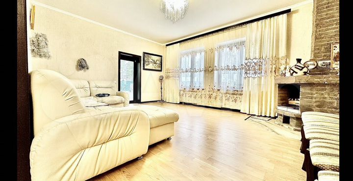 Коттедж 147 м² на участке 10 сот.