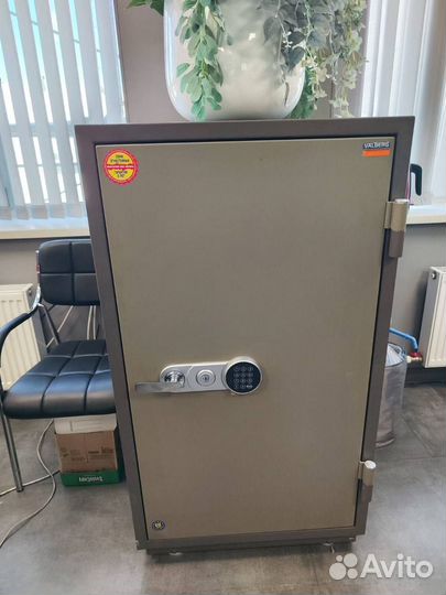 Вскрытие замков авто дверей ремонт замена частник