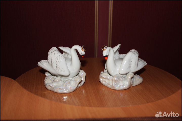 Фарфоровая статуэтка 