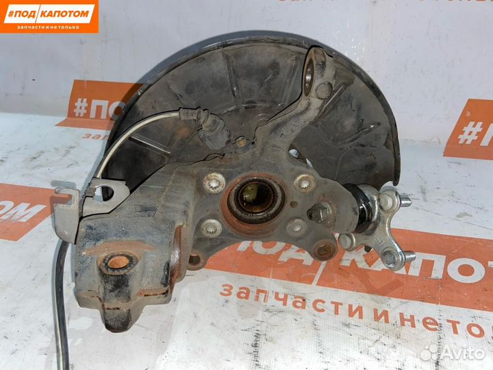 Кулак передний правый Volkswagen Golf 6 2010