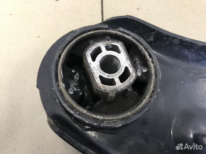 Рычаг задний продольный правый Tiguan 2011-2016