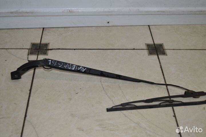 Поводок дворника левый Nissan Almera G15