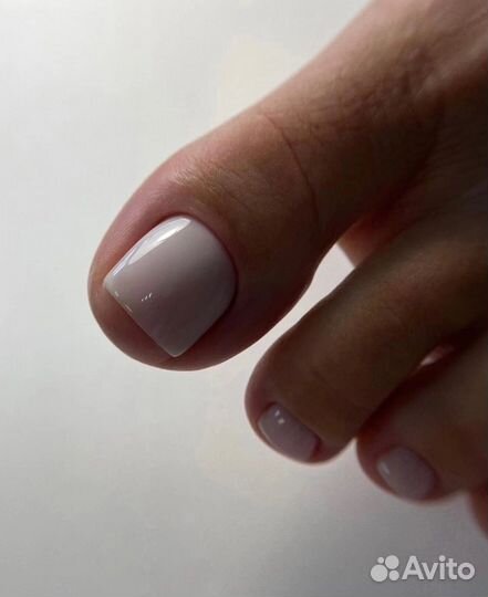 Маникюр /педикюр/брови