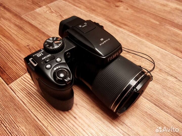 Fujifilm FinePix S8300