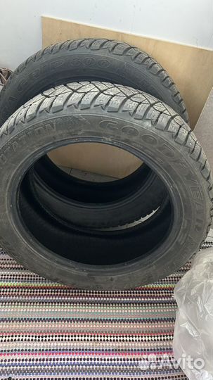 Goodyear Ultragrip 600 215/50 R17