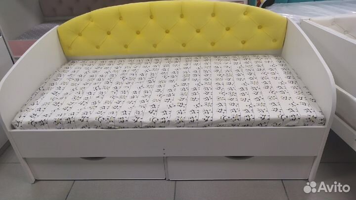 Детский диван в каретной стяжке