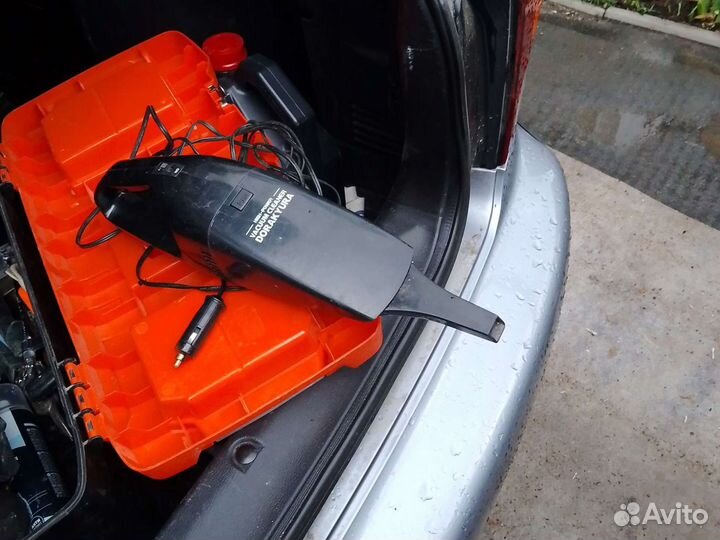 Автомобильный пылесос бу