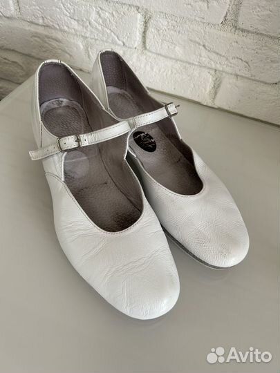 Туфли женские для народных танцев