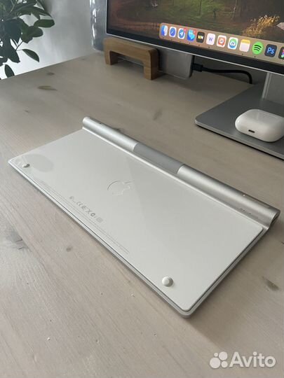 Беспроводная клавиатура Apple Magic Keyboard A1314