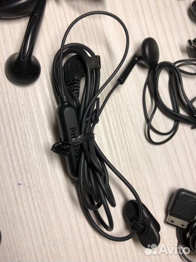 Продам наушники новые