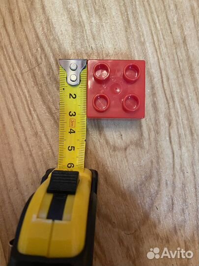 Детальки от конструктора