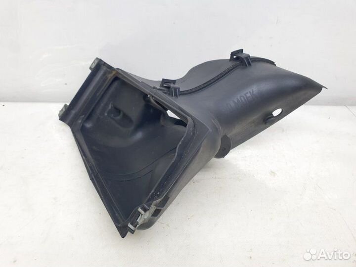 Воздуховод радиатора Bmw 3-Series E90 3.0D 2011