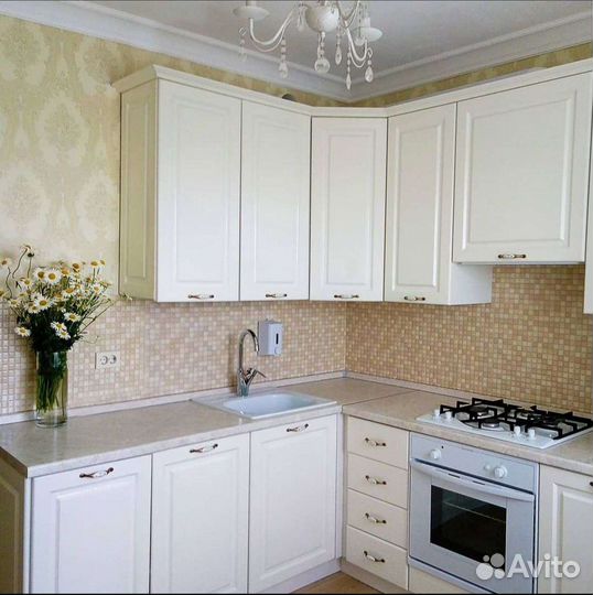 Кухонный гарнитур на заказ Ясень белый мдф