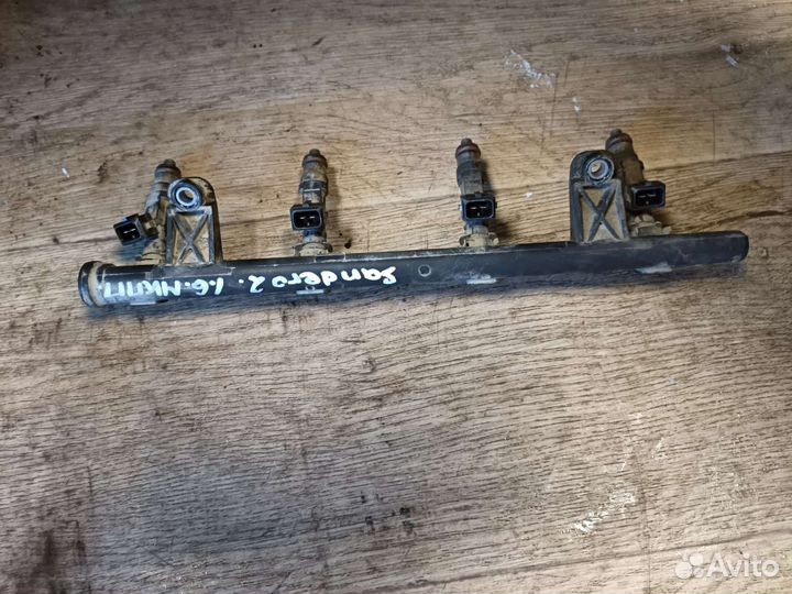 Рампа топливная с форсунками Renault Logan 2