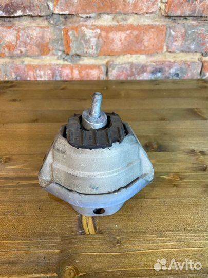 Подушка двигателя левая Bmw 5 E60 N52B25 AF 2009