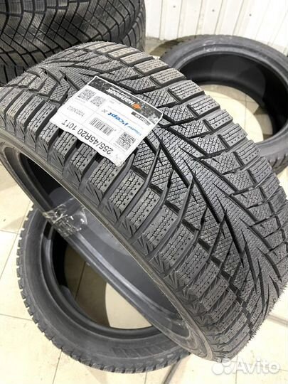 Hankook Winter I'Cept X RW10 245/45 R20 101T