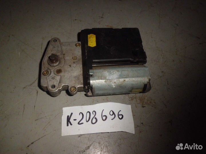 Моторчик люка (Volkswagen Passat)