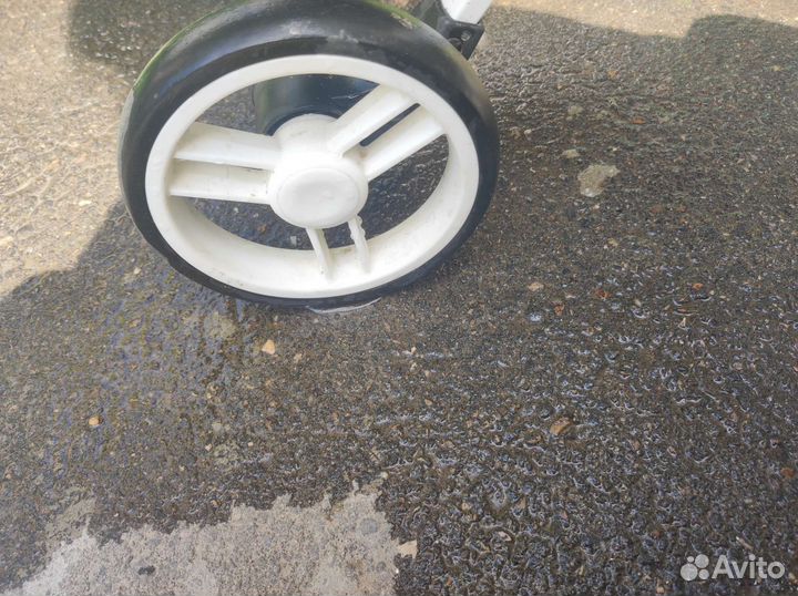 Прогулочная коляска как новая