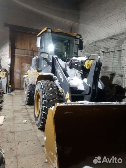 Трактор и точка