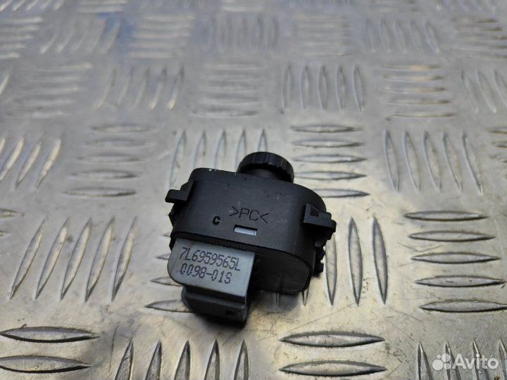 Блок управления зеркалами Volkswagen Touareg 3.6