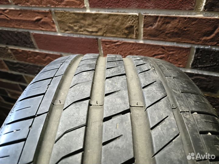 Nexen N'Fera SU1 225/45 R18 и 245/45 R18 95Y