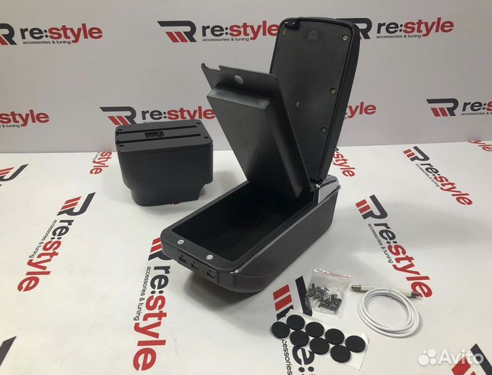 Бардачок подлокотник Mazda Demio 07-14г с USB