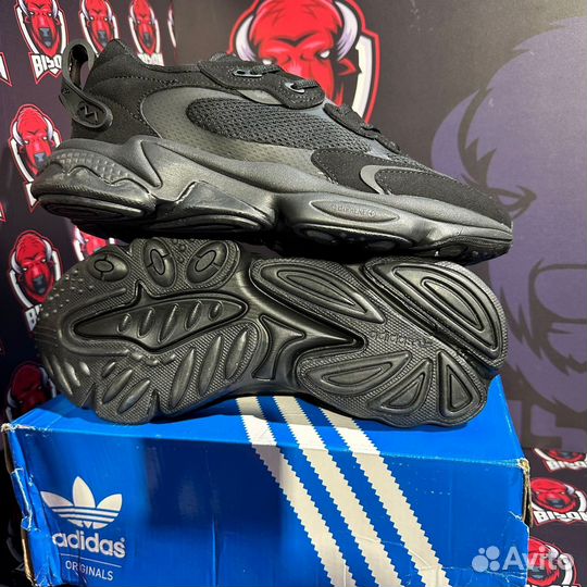 Кроссовки adidas ozweego