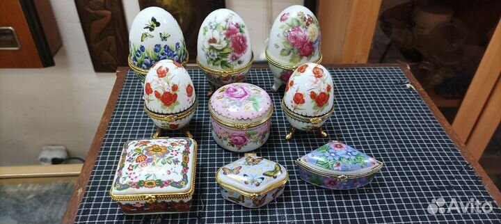 Пасхальные яйца и маленькие шкатулки одним лотом