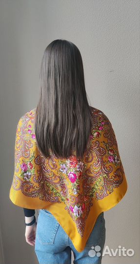 Платок в русском народном стиле