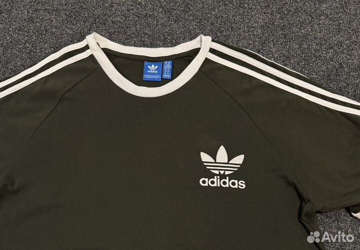 Футболка adidas