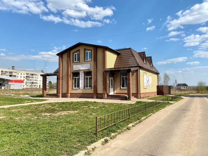 Здание, 161+ м²