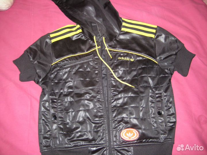 Спортивная одежда adidas