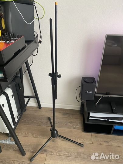 Студийный микрофон AKG P 120 + стойка+ экран