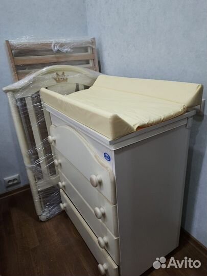 Комплект мебели кроватка и комод Pali италия