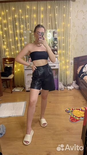 Черные кожаные шорты