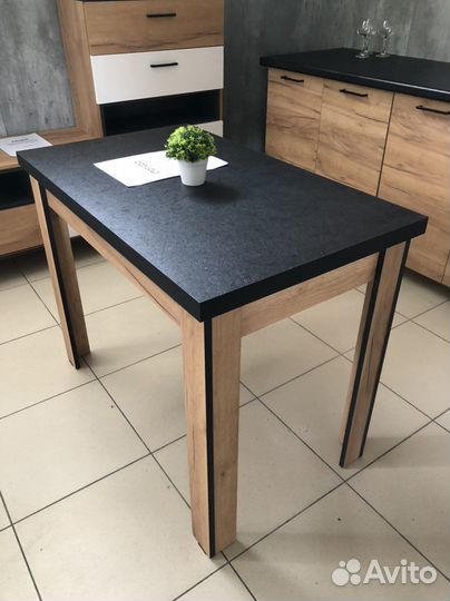 Кухонный стол