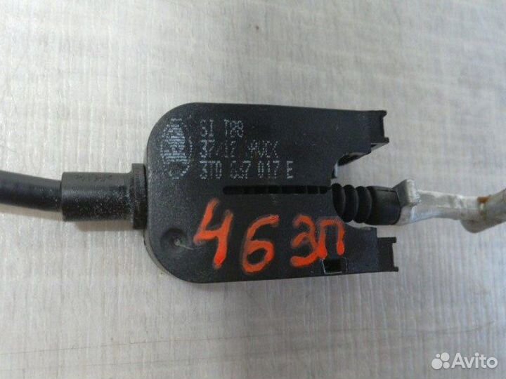 Трос замка двери задний Skoda Fabia 2 1.2 CGP 2012