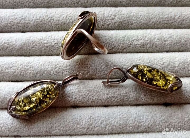 Комплект из серебра. С натуральным камнем