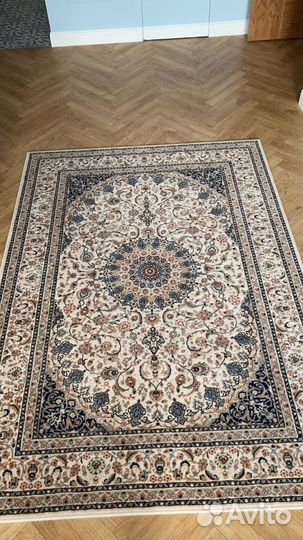 Продам ковер из натуральной шерсти (новый)