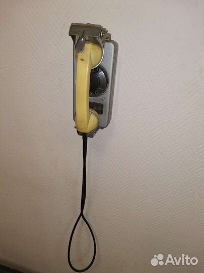 Старый телефон