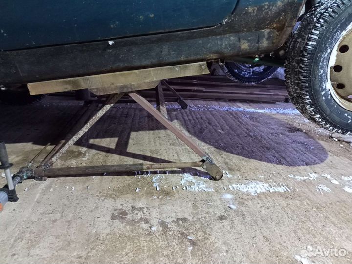 Подъемник автомобильный самодельный