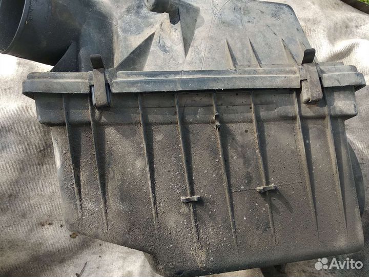 Корпус воздушного фильтра Jeep grand Cherokee zj