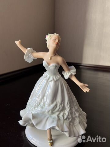 Фарфоровые статуэтка «балерина»
