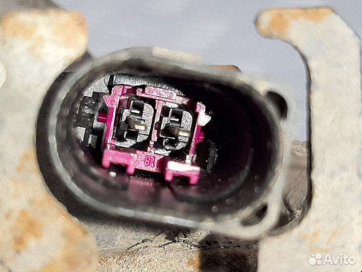 Стойка амортизатора переднего левого Volkswagen Touareg